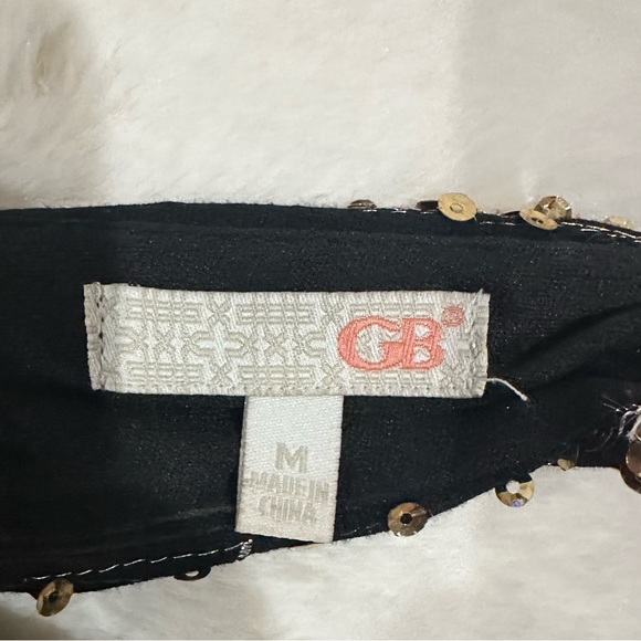 Black and gold sequin dress, very nice dress, still in good condition!!! - Picture 5 of 6